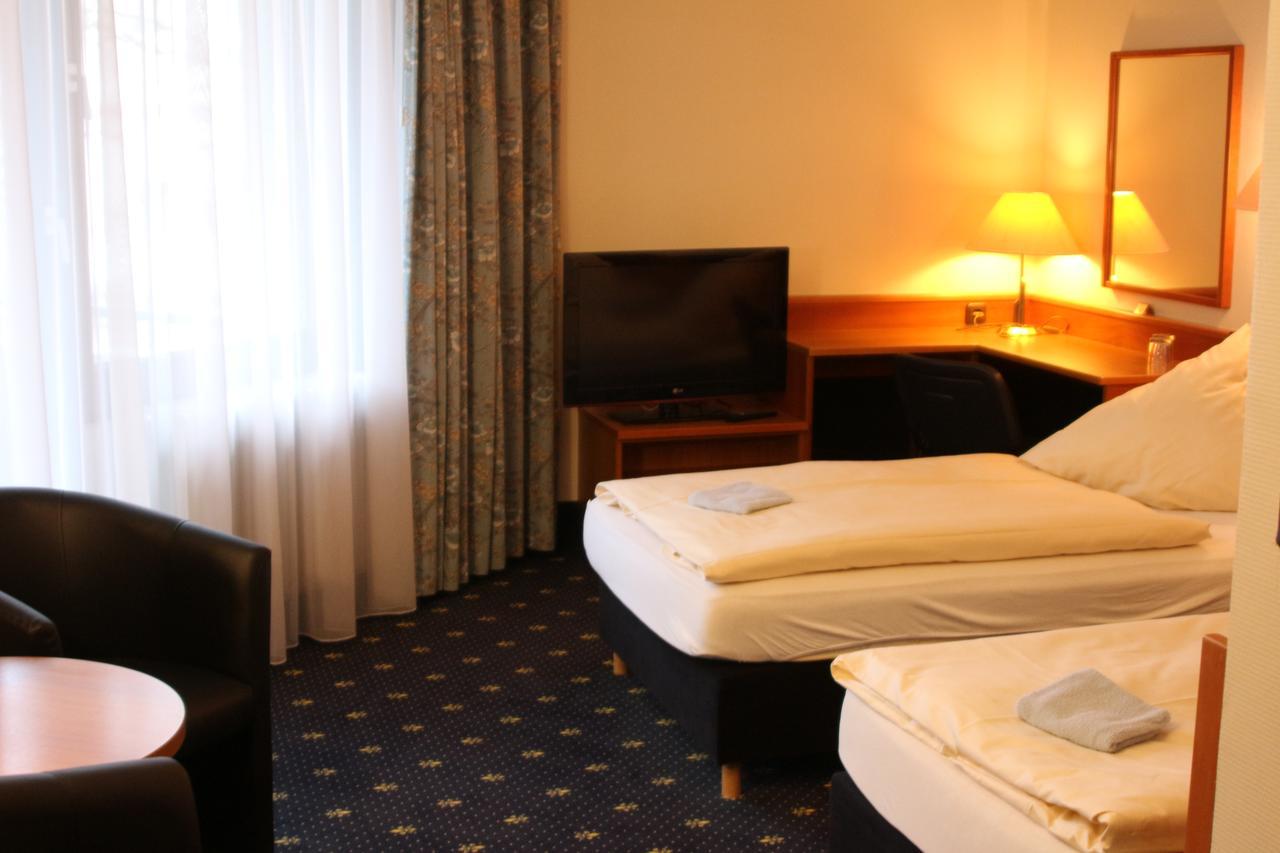 Karaman Group Hotel Bad Nenndorf Esterno foto