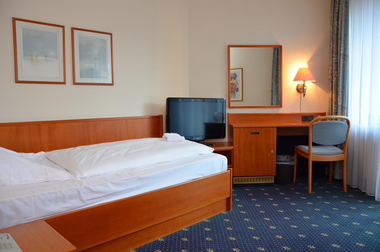 Karaman Group Hotel Bad Nenndorf Esterno foto
