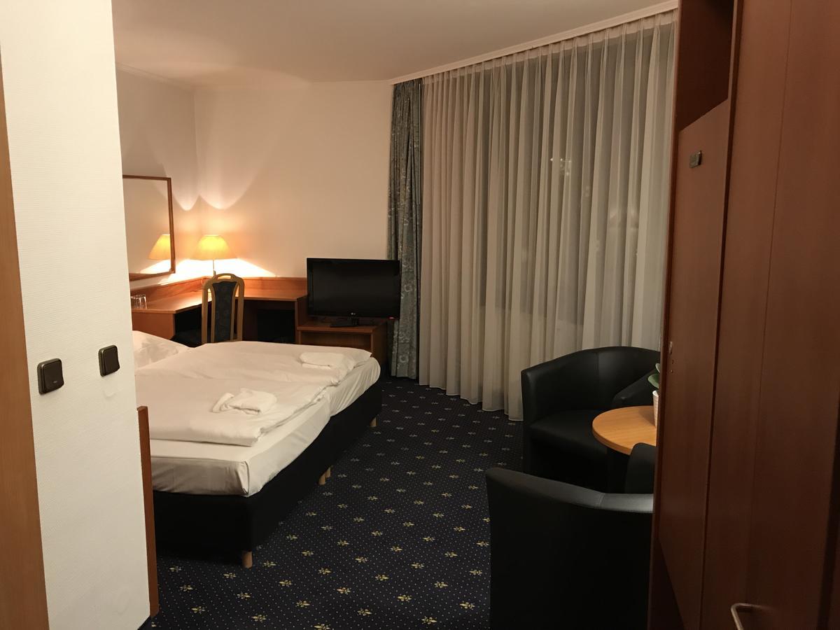 Karaman Group Hotel Bad Nenndorf Esterno foto