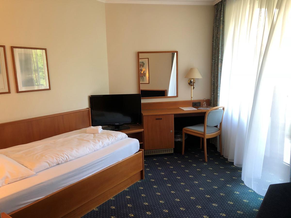 Karaman Group Hotel Bad Nenndorf Esterno foto